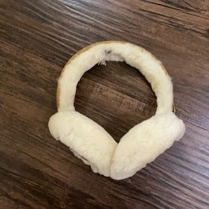 Ugg Ear Muffs (very gently used)